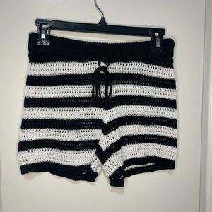 🌊 SHEIN Beach Shorts - L - Perfect for Summer Getaways! 🌊